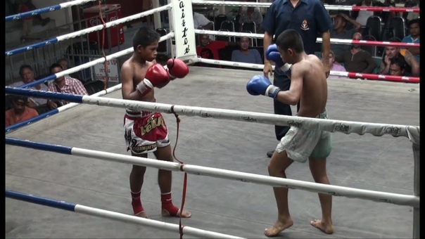 M 2 ( Tiger Muay Thai) vs Rotpuang ( Benyarun Muay Thai) Suwit Stadium 20, 5,