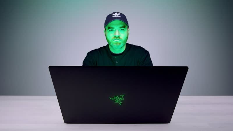 Unboxing The Enormous New Razer