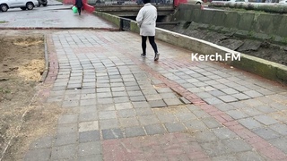 На Вокзальном шоссе переложили просевшую плитку