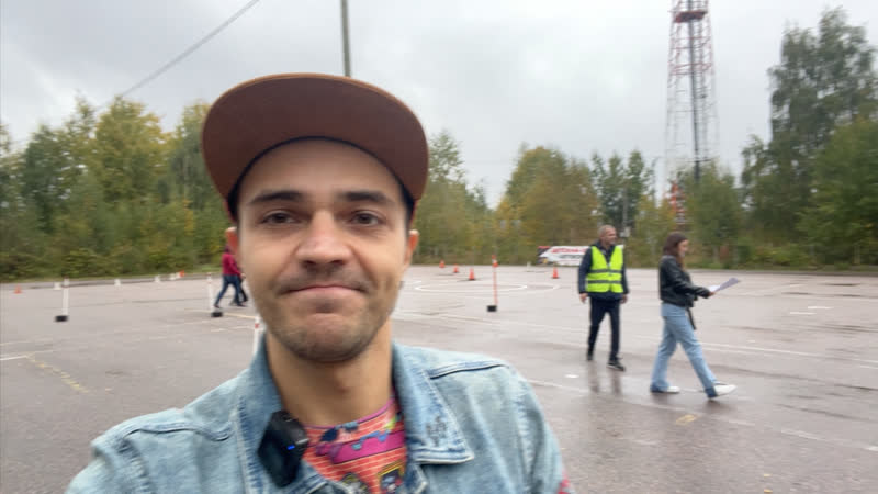 Парковка боком, змейка задом и другие трудности