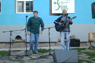 Тупичок-2.Каменск Уральский. А Волга!...