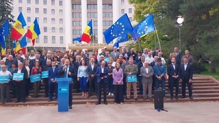 Кишинёв. Штефан Глигор  на предвыборной кампании 🇲🇩