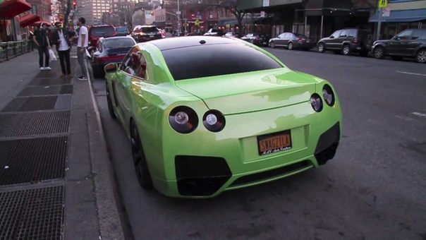LOUD LIME GREEN Nissan GT R LOUD Accelerations and