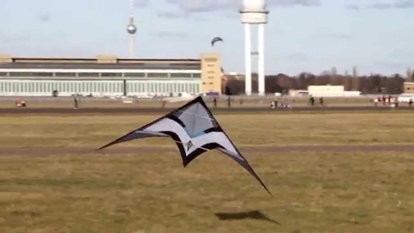Aventador by Diamond Kites Berlin
