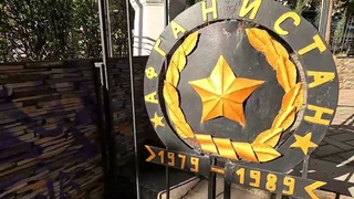 Гуляем по улицам Ялты зимой Поликлиника .Хинкальный дворик Рыжик