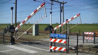 Spoorwegovergang Kruiningen-Yerseke // Dutch railroad crossing