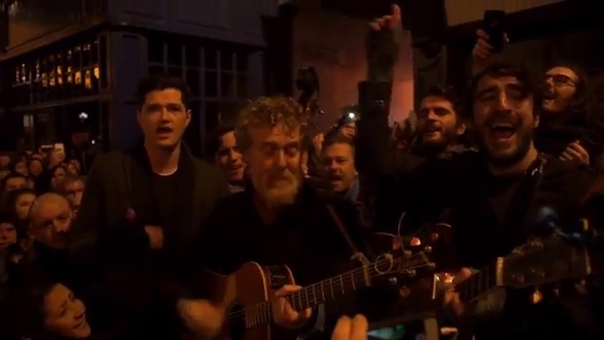 Christmas Busk 2015 Glen Hansard, Bono, Hozier, Imelda