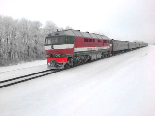 ТЭП70-0381 Михась Лыньков с поездом 19.