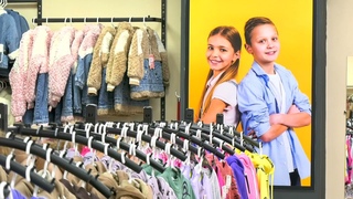 В магазине Все по карману распродажа зимней коллекции