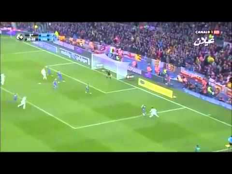 Mesut Ozil vs Eric Abidal