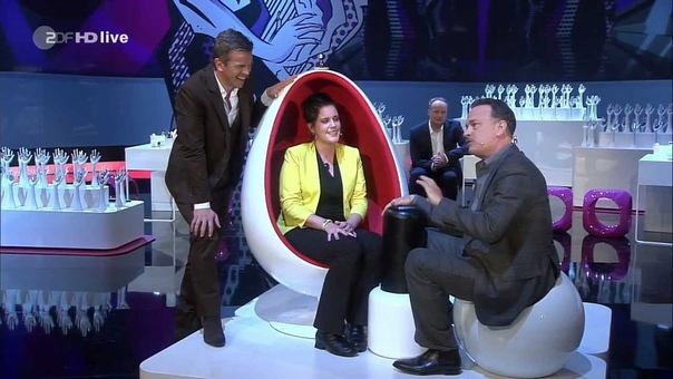 Wetten, Nagellack Wette ( Nail polish bet) Tom Hanks, Halle