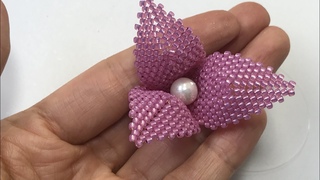 #beadflowers #beadjewelry #beadtutorial #beads #beadwork