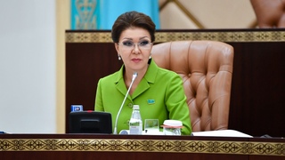 Дариа Назарбаева мен оны кйеуіне ндеу, Тоаевты Цойа шйлігуі - AzatNEWS