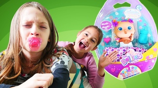 ¡El hermano de Selin se niega a jugar! Muñecos Bellies. Juegos para niñas