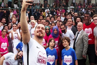 Матч команды сериала Внутри/Içerde