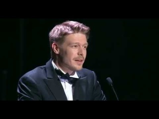 Никита Ефремов читает стихотворение Дмитрия Быкова на премии НИКА