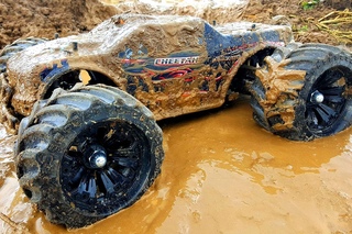 RC Extreme Pictures — RC Cars OFF Road 4x4 Adventure — Mudding, Sands, Bashing JLB Racing CHEETAH