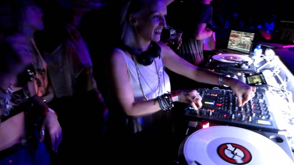 Laura Jones playing the 2012 opening