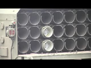 Massive Fire ____ Why Russia_s TOS-1 MLRS _Buratino_ Is No Joke(720P_HD)