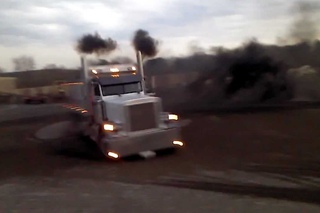 Peterbilt 379 dump truck doughnuts donuts
