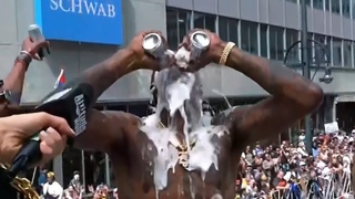 Kentavious Caldwell-Pope does the Stone Cold beer smash at Nuggets parade 😂