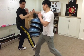 JEETKUNEDO (JKD) a example 'high-low-high' combination