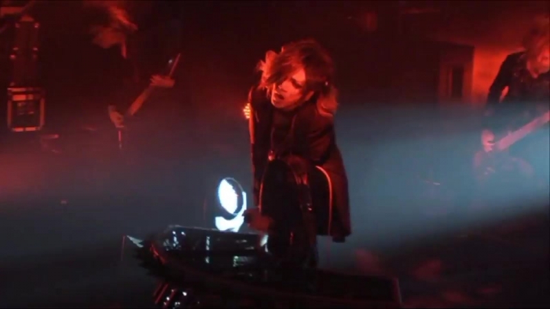 THE GAZETTE 13 STAIRS ( PWTDS SCENE