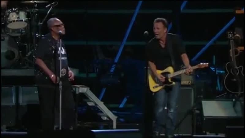 Bruce Springsteen the E Street Band feat. Sam Moore Soul Man ( Live at Madison Square Garden on October 30th