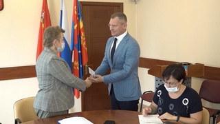 Вячеслав Фомичев получил удостоверение зарегистрированного кандидата в депутаты Госдумы РФ