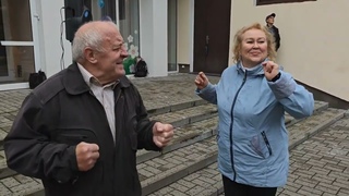 г...ИВАН да МАРЬЯ... Алёна Скок... звучит на танцполе в Гомельском парке...