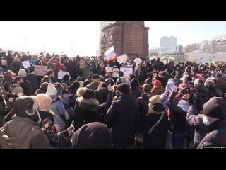 Thousands Defy Crackdown In Russias Far East To Support Navalny