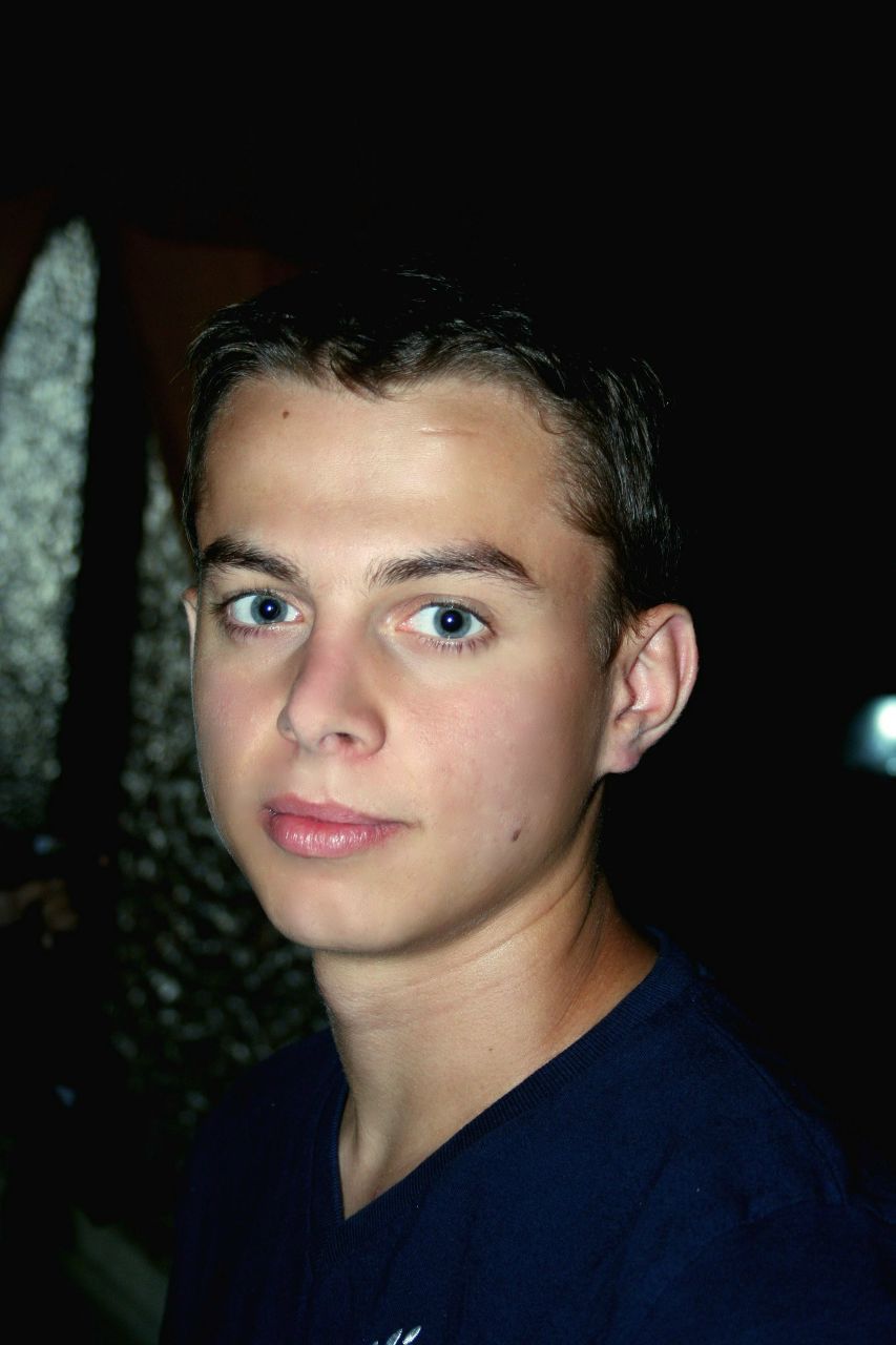 Adrian Pooh | Los Angeles