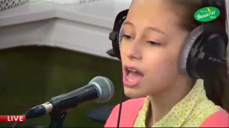 Лайфхакерша. 13 летняя девочка перепела певицу