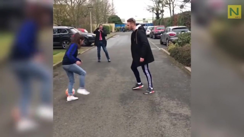 17歳 フリースタイル女王の絶技 サッカー Lisa Zimouche freestyle skill