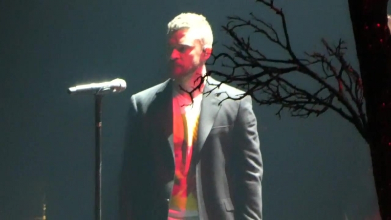 Suit and Tie 28 April Man of The Woods Tour live in Forum Los