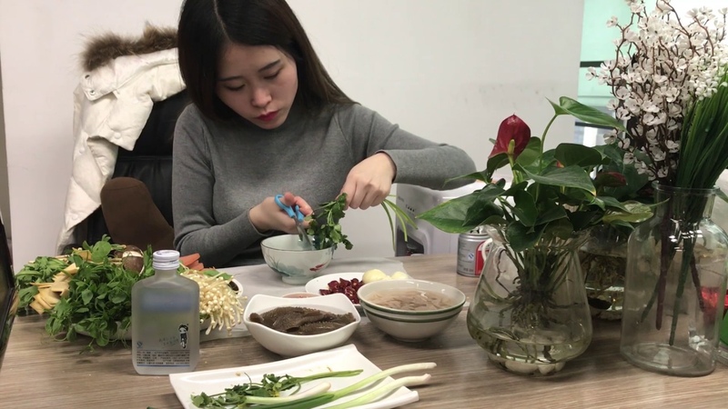 E04 What Make hot pot with water dispenser I love hot pot so
