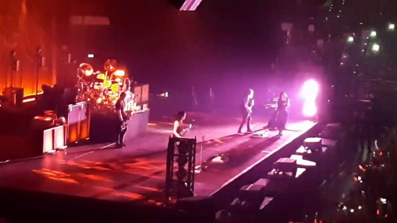 Evanescence Bring me to life ( Live at Armeec Arena, Sofia 11, 9,