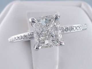 ctw Radiant Cut G SI1 Diamond Engagement Ring - BigDiamondsUSA