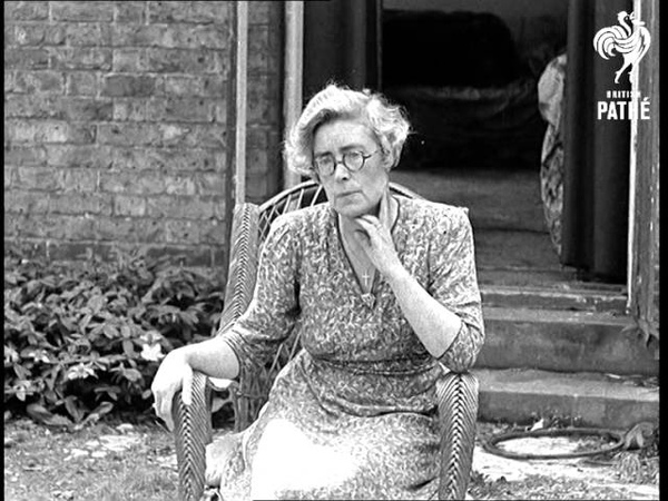 Mrs Lovelock Anti Queue Champion
