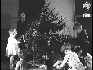 Christmas Is Coming To Dr Barnardo's Home (1937)