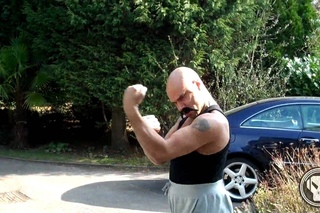 Goldie boxing