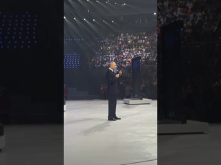 Небольшой кусочек видео от Даниила Нетёсова, где выступает Владимир Путин на закрытии ВФМ г
