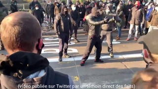 Un groupe de néonazis provoque des affrontements dans la manifestation “Sécurité globale“