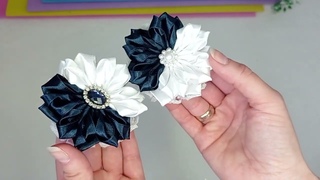 DIY 🎀Вот так просто Делаем школьные бантики /Двухцветные Резиночки из лент 🎀/