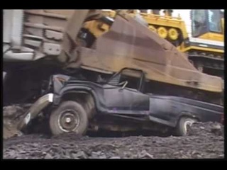 KOMATSU D575A  DOZER VS PICK UP TRUCK & MOBILE HOME