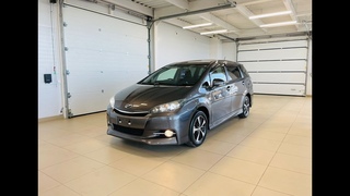 Toyota Wish, 2013 год
