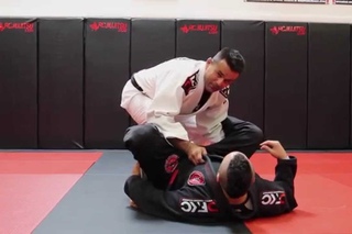 Jiu Jitsu Techniques - Berimbolo / De La Riva Pass