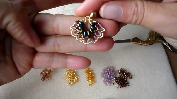 PENDIENTES CON DELICAS Y TWIN