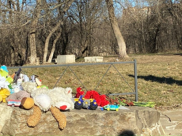 Детский пляж в зугрэсе Детский пляж в зугрэсе