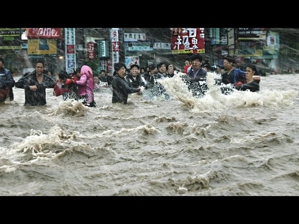 4 minutes ago New terrible floods in China Hong Kong awaits complete